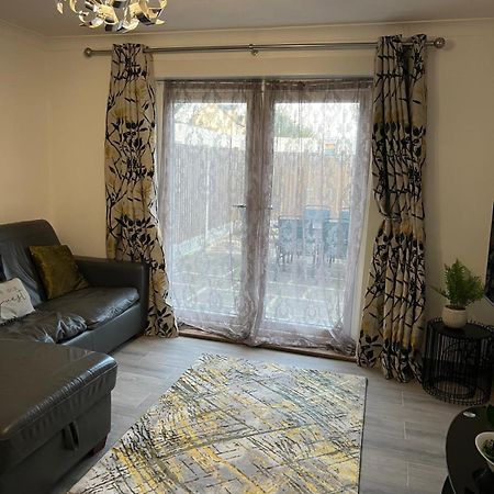 Beautiful 2-Bedroom In Grays Close To Lakeside Exterior foto