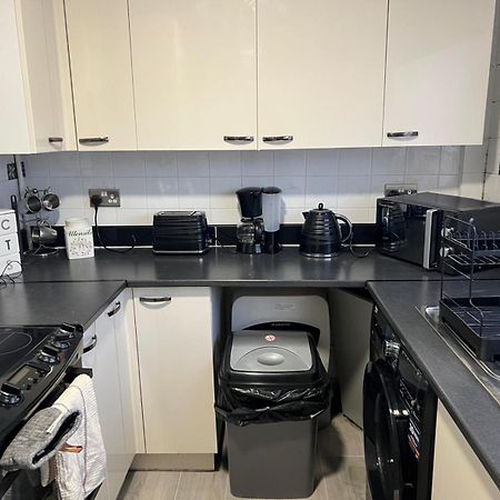 Beautiful 2-Bedroom In Grays Close To Lakeside Exterior foto