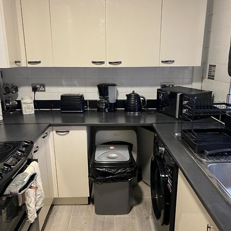 Beautiful 2-Bedroom In Grays Close To Lakeside Exterior foto