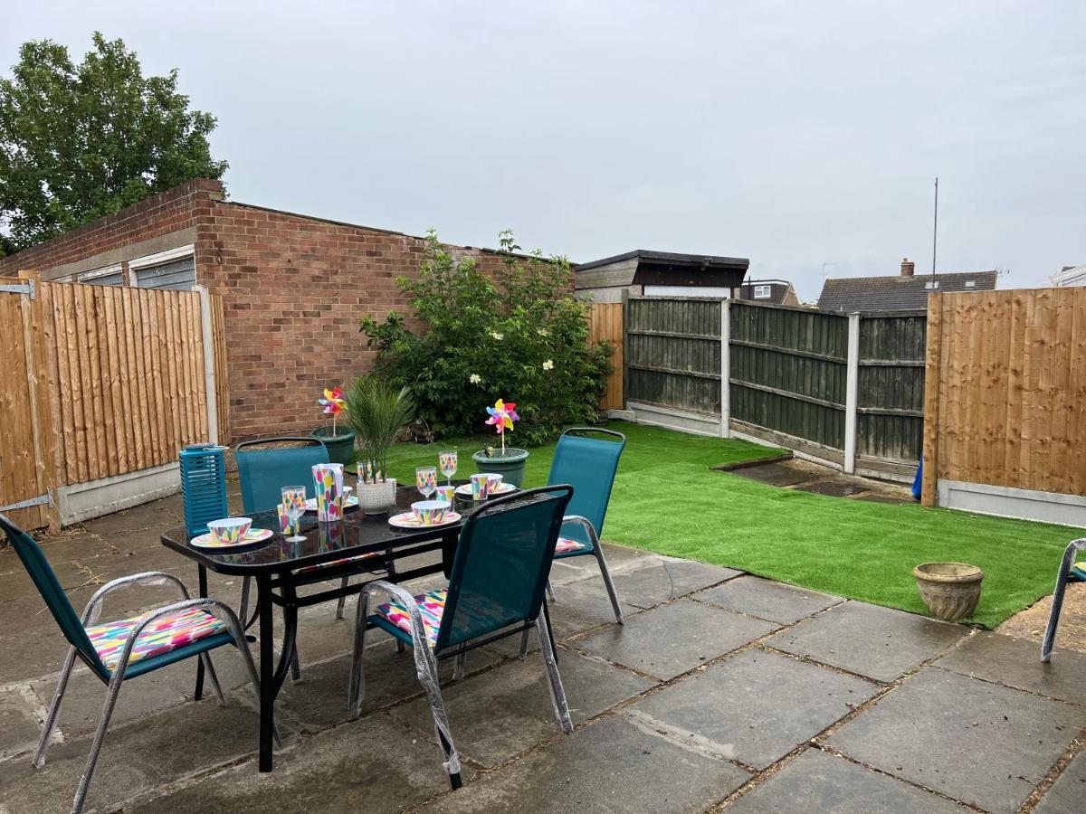 Beautiful 2-Bedroom In Grays Close To Lakeside Exterior foto