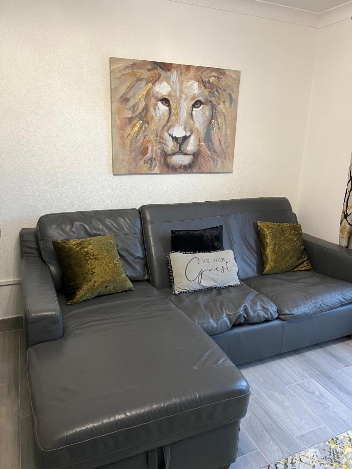 Beautiful 2-Bedroom In Grays Close To Lakeside Exterior foto