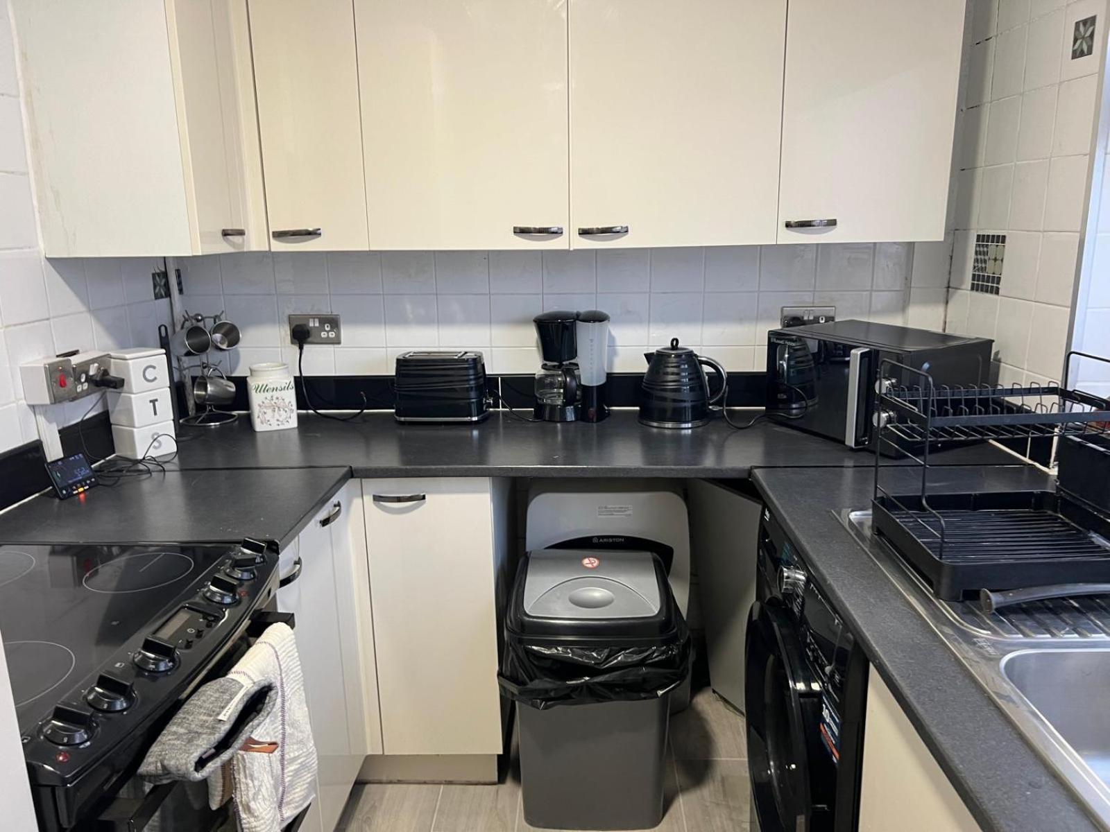Beautiful 2-Bedroom In Grays Close To Lakeside Exterior foto